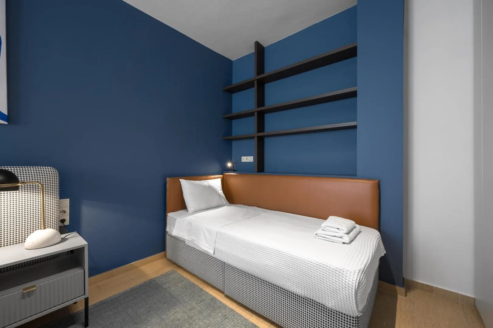 #Luxlikehome Tsimiski Blue Thessaloniki Apartment
